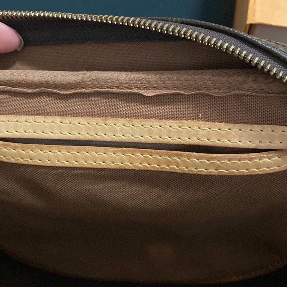 Louis Vuitton authentic bag - Picture 9 of 10